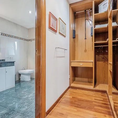 Holiday home 5 Bedroom Awesome In *