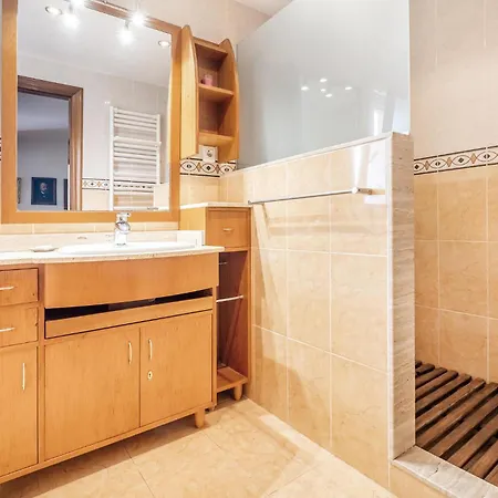 5 Bedroom Awesome In