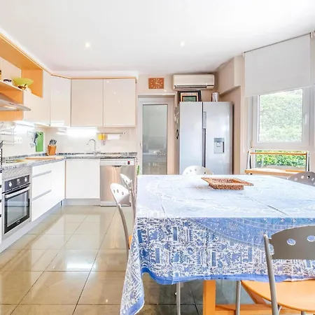 5 Bedroom Awesome In Holiday home *